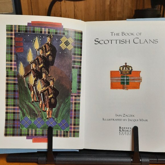 Hardcover Book "The Book of Scottish Clans" by Iain Zaczek - Picture 5 of 7